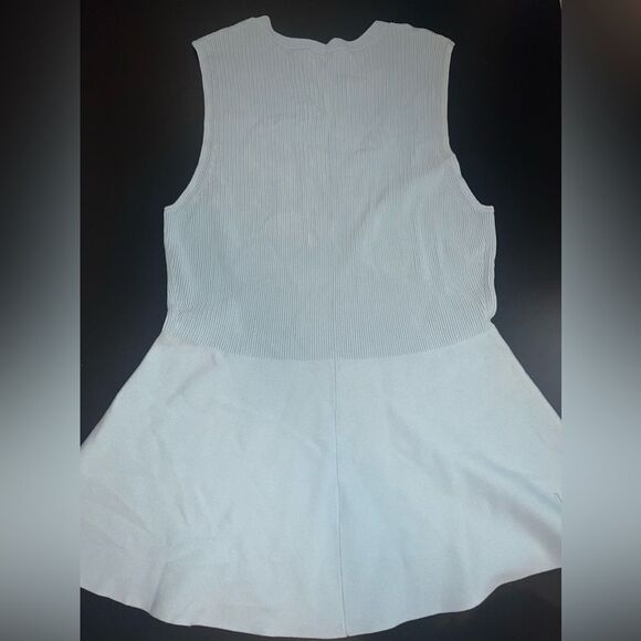 Theory Sleeveless Peplum Sweater in Sky Size Large EUC Career Business Event - Picture 10 of 11